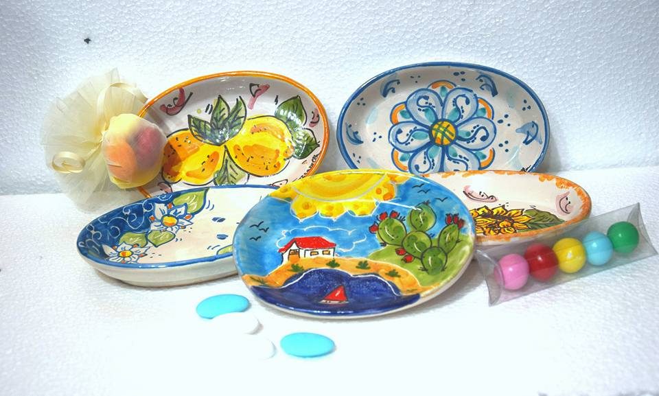 ceramiche artistiche, artigianato siciliano, sicilia, trapani, tasselli in ceramica, teste di moro, piatti, vassoi, gioielli