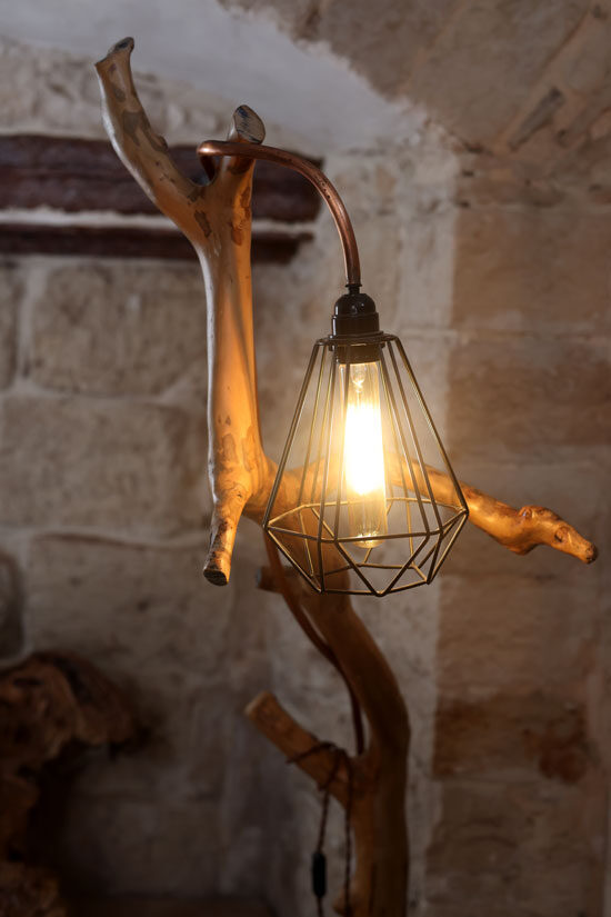 puglia, bari, giovinazzo, impronta, lavori artistici in legno d'ulivo, tavoli, specchi, sculture, sedie, librerie, artigianato